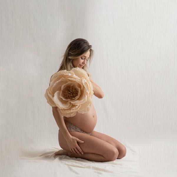 Fleur en papier rose cadeau maternité